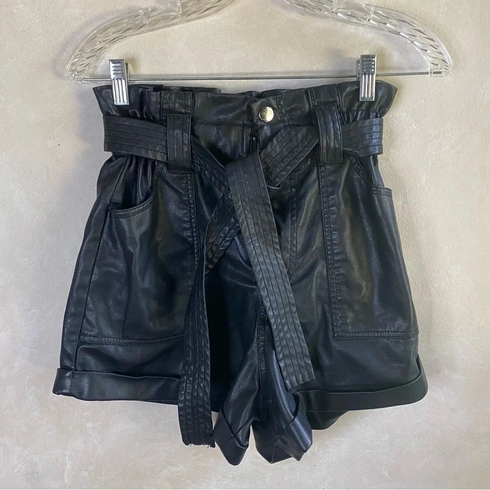 Zara leather belted shorts - Picture 2 of 6